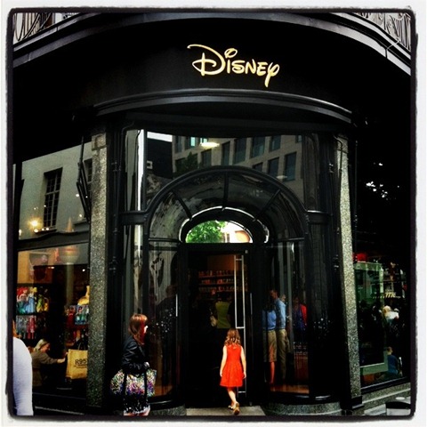 disney store meir 41