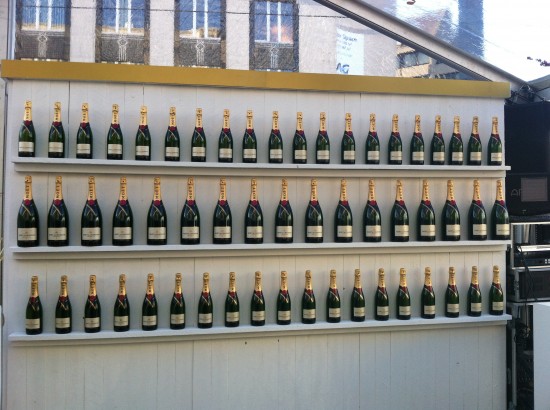 toast for a cause place stéphanie moet et chandon